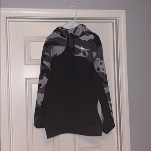 Men’s Large dry fit NIKE hoodie